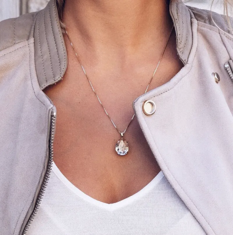 Halsband Classic Drop Silk (Rhodium)>Caroline Svedbom Discount