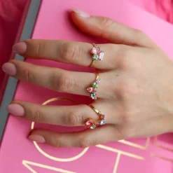 Isa Ring / Pastel Combo (Guld)>Caroline Svedbom New