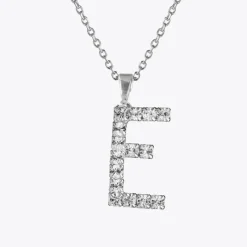 Letter E Halsband/ Crystal>Caroline Svedbom Online
