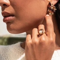 Lydia Ring / Crystal (Guld)><noscript><img width=