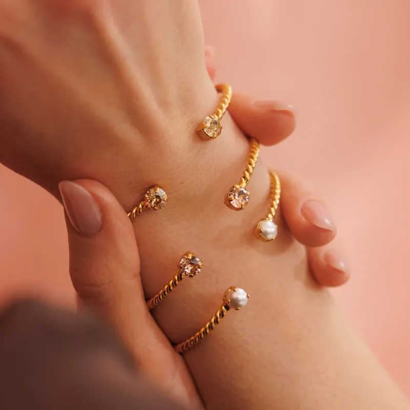 Caroline Svedbom Mini Twisted Armband/ Pearl (Guld)>Caroline Svedbom Armband Best