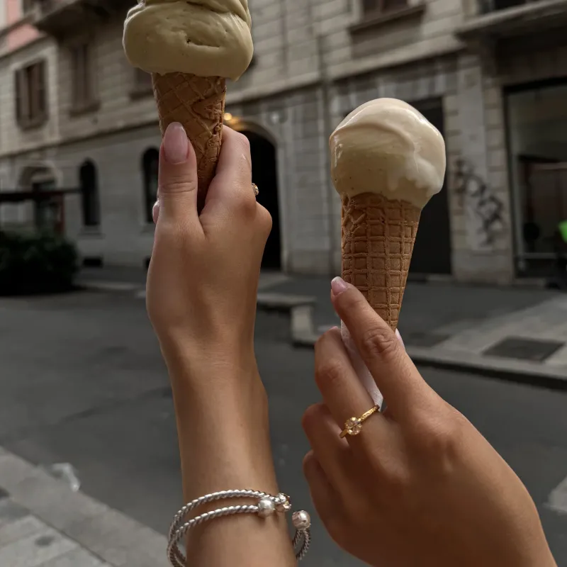 Caroline Svedbom Natti Ring / Golden Shadow (Guld)>