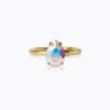 Petite Drop Ring / Aurore Boreale (Guld)>Caroline Svedbom Hot