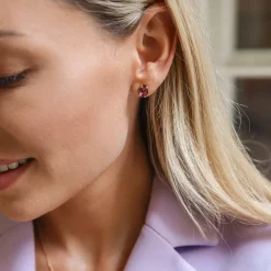 Petite Drop Örhängen / Iris (Gold)>Caroline Svedbom Online