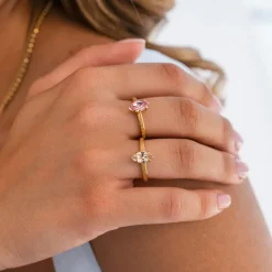 Petite Navette Ring / Light Silk (Guld)>Caroline Svedbom Sale