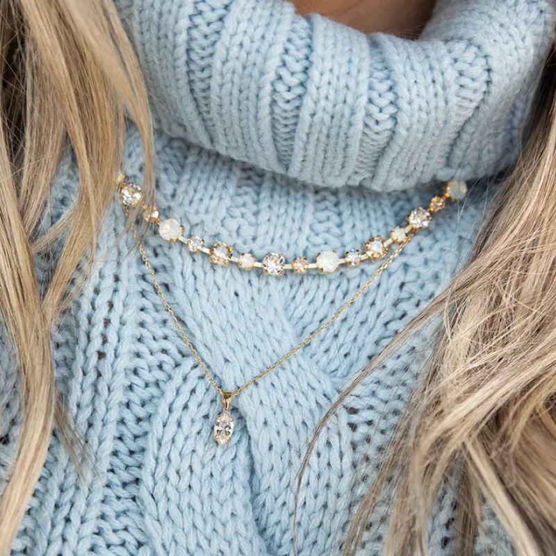 Petite Navette Halsband / Crystal (Guld)>Caroline Svedbom Online