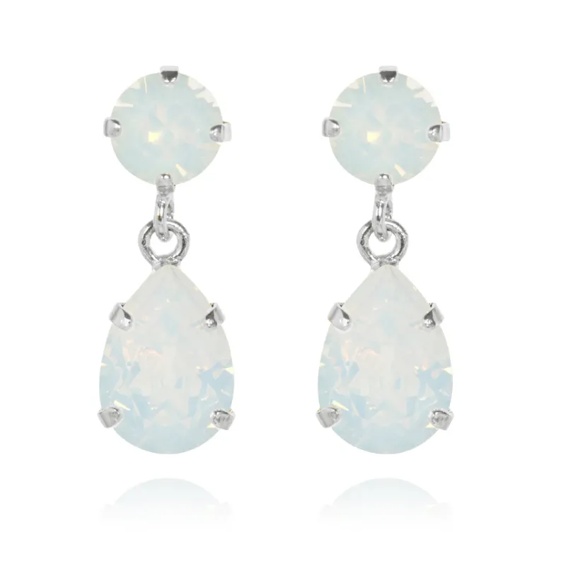 Örhängen Mini Drop White Opal (Rhodium)>Caroline Svedbom New