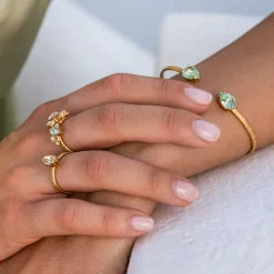 Sandra Ring / Chrysolite + Jonquil (Guld)>Caroline Svedbom Online