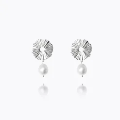 Vassia Örhängen / Pearl (Rhodium)>Caroline Svedbom Outlet