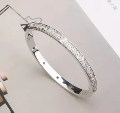 Silverarmring med CZ>Celine Estelle