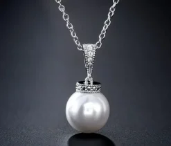 Celine Estelle Silverhalsband med Vitguld, Sötvattenpärla och CZ 40+5 cm>KAMPANJ Discount