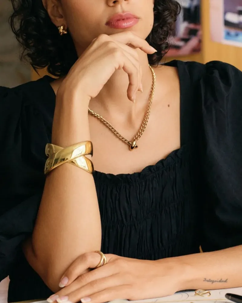 Alexa Halsband L – Guld>Edblad Online