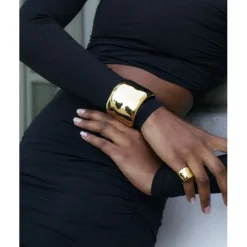 Flowy Bangle Guld – 127418><noscript><img width=