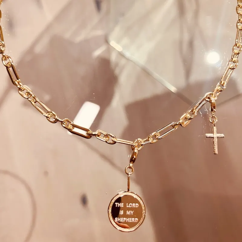 Emma Israelsson Shepard Wreath Coin Charm Guld Charm018>Charms Online