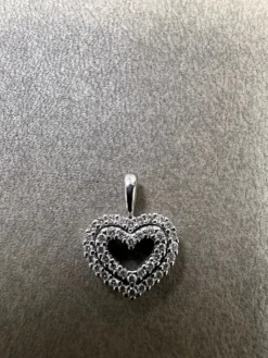 Hjärta i 18K Vitguld med Diamanter HJG023> Online