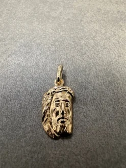 Jesus Hänge i 18K Guld JHG014>