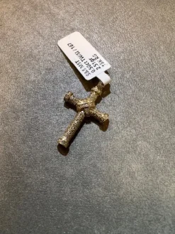 Kors i 18K Guld med 0,50ct TW/SI Diamanter – KG003> Best