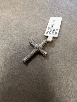Kors i 18K Vitguld med 0,50ct TW/SI Diamanter – KVG004>