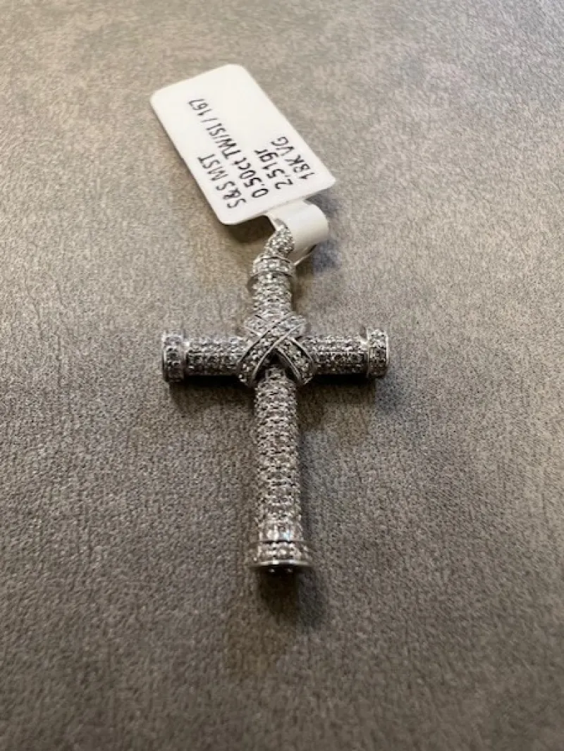Kors i 18K Vitguld med 0,50ct TW/SI Diamanter – KVG004>