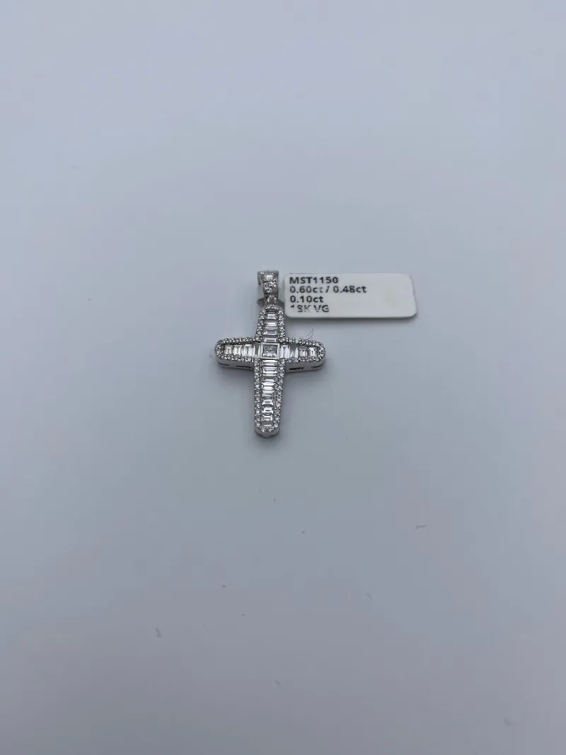 Kors i 18K Vitguld med 1.18ct TW/SI Diamanter – MST1150> Sale
