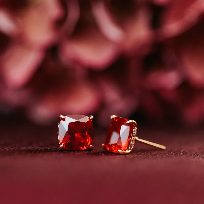 Desiree Studs – Garnet>Lily And Rose
