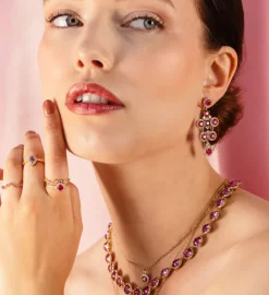 Miss Ophelia Örhängen Guld – Pink Ruby (62238)><noscript><img width=