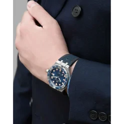 Maurice Lacroix Venturer 43mm Limited Edition AI6058-SS002-431-1><noscript><img width=
