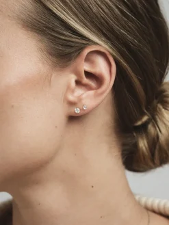 Jolie Studs Örhängen Small Silver><noscript><img width=