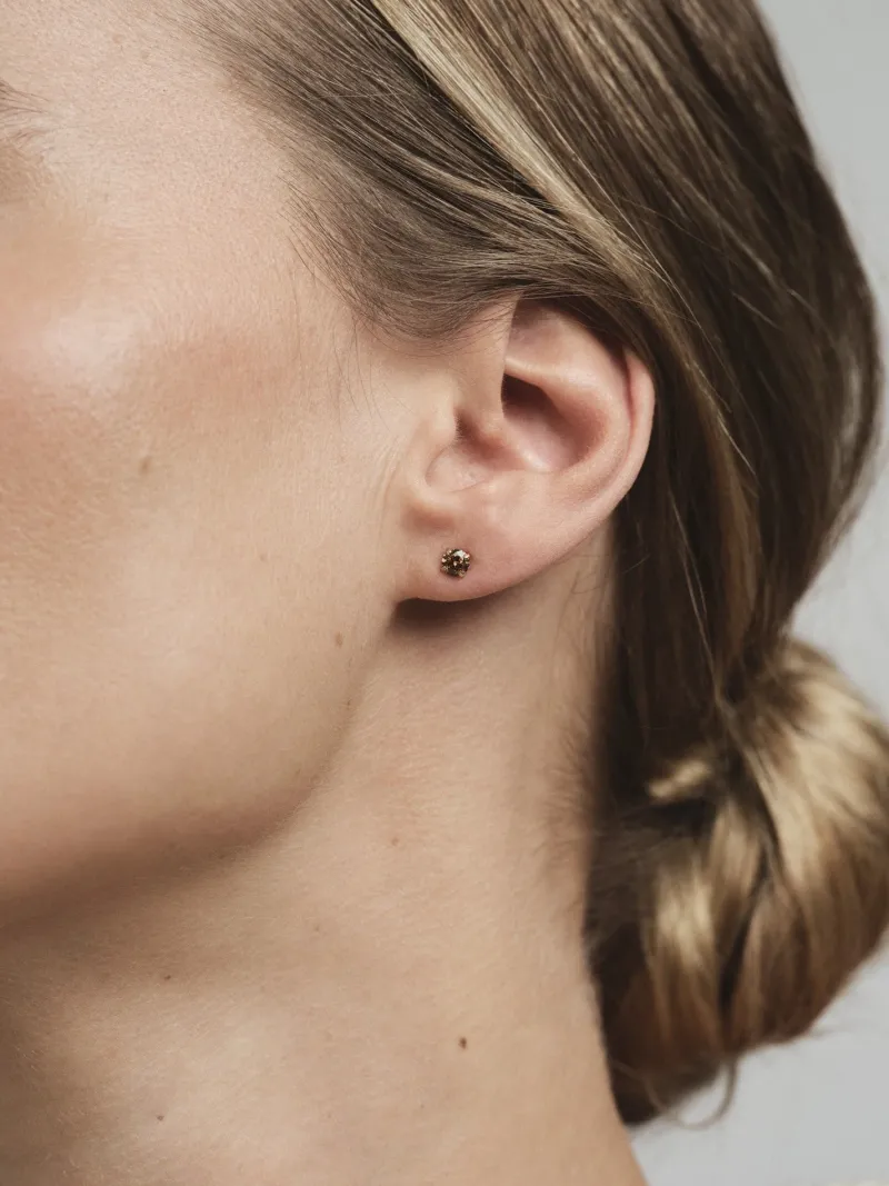 Jolie Studs Örhängen Medium Guld – Coffee>Mockberg Outlet