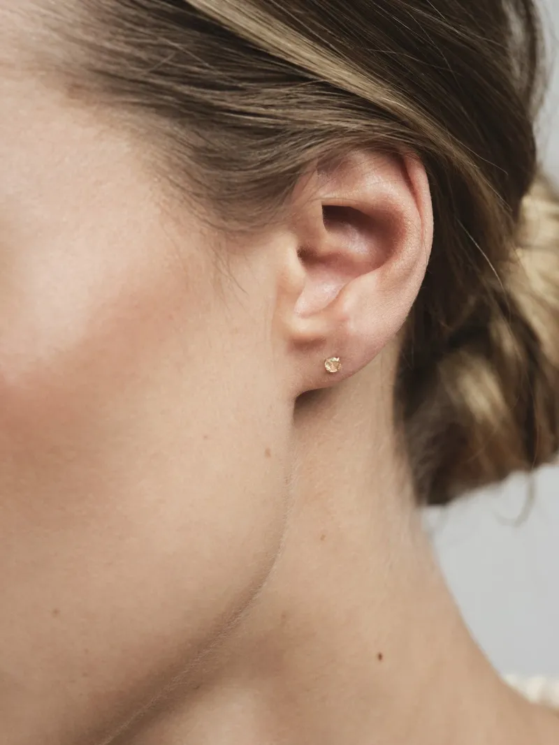 Jolie Studs Örhängen Small Guld – Champagne>Mockberg Discount