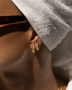 Ribbed Örhängen Medium Guld><noscript><img width=