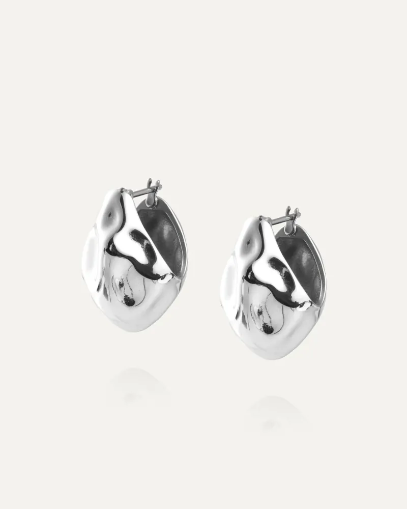 Wavy Bolded Drop Örhängen Silver>Mockberg Sale
