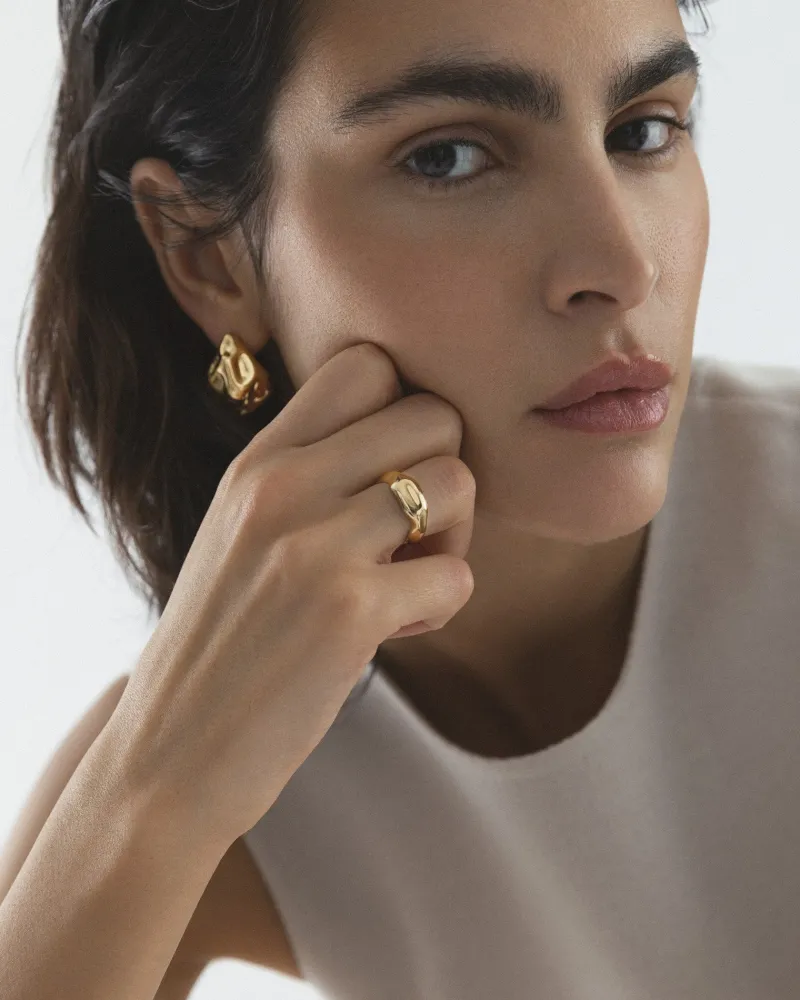 Wavy Bolded Large Ring Guld>Mockberg