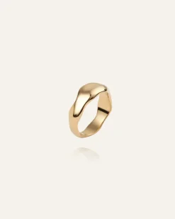 Wavy Bolded Ring Guld><noscript><img width=