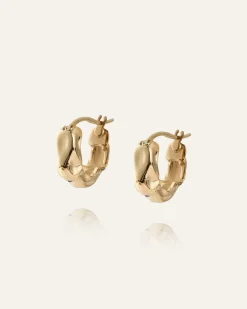 Wavy Bolded Small Örhängen Guld Hoops>Mockberg Outlet