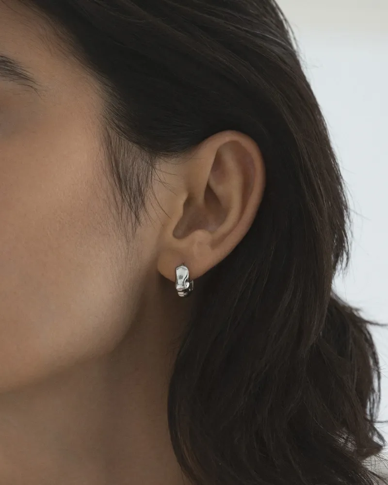 Wavy Bolded Small Örhängen Silver Hoops>Mockberg