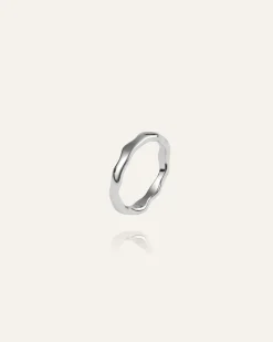Wavy Petite Ring Silver>Mockberg Clearance