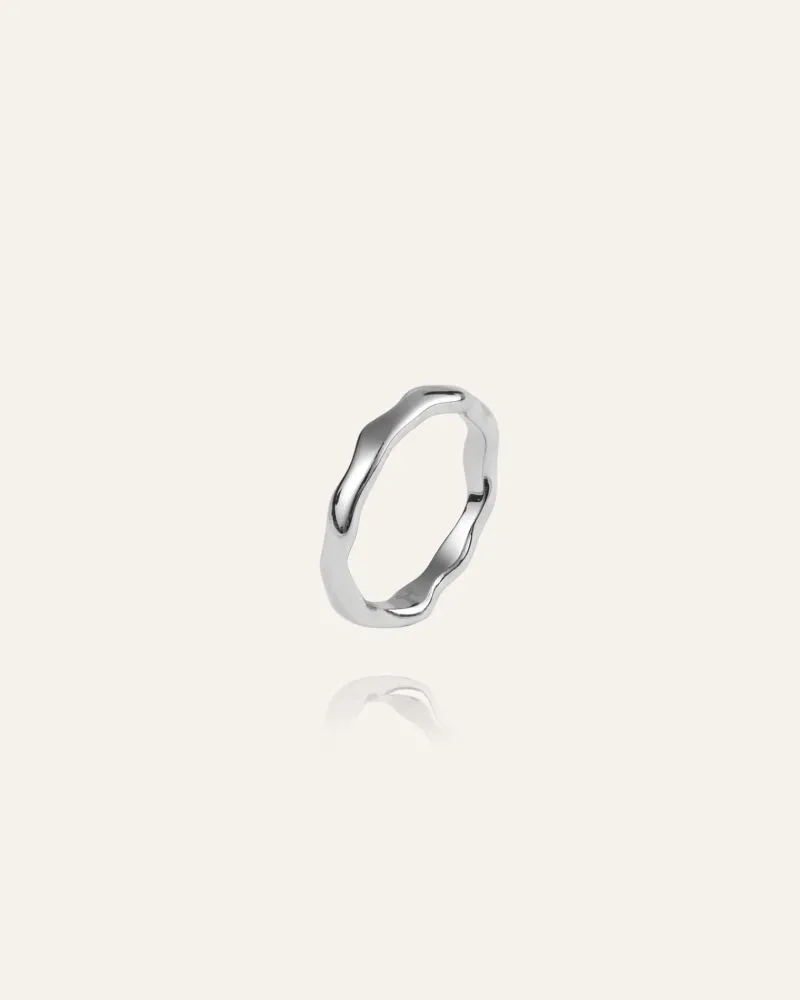 Wavy Petite Ring Silver>Mockberg Clearance
