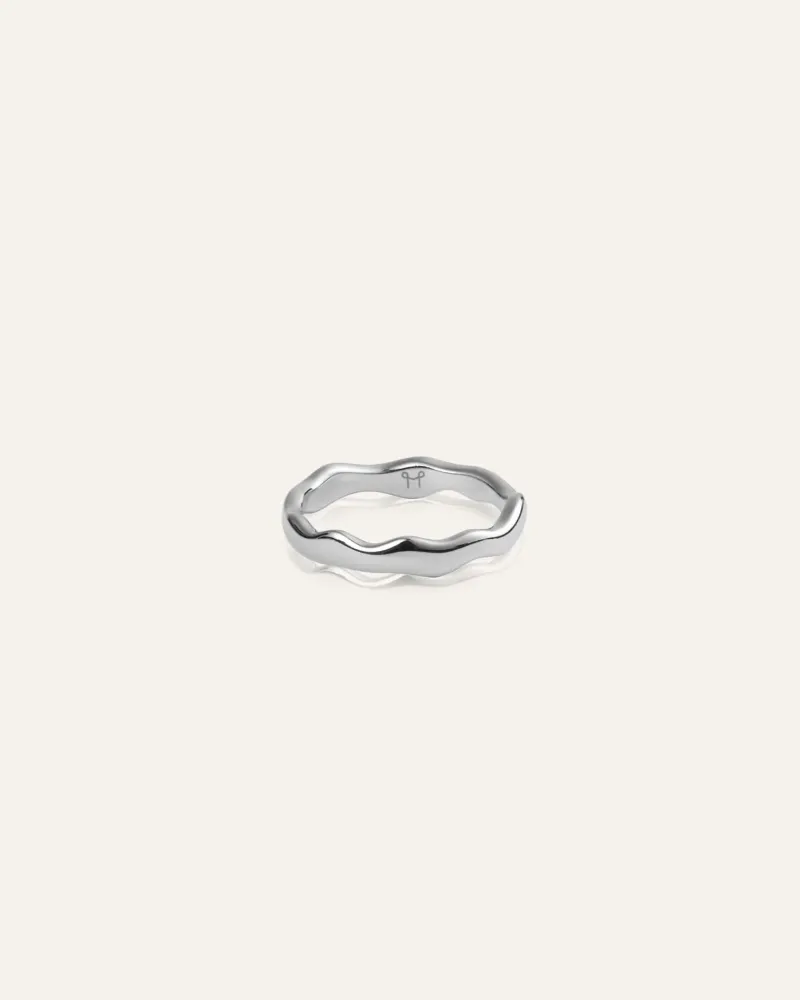 Wavy Petite Ring Silver>Mockberg Clearance