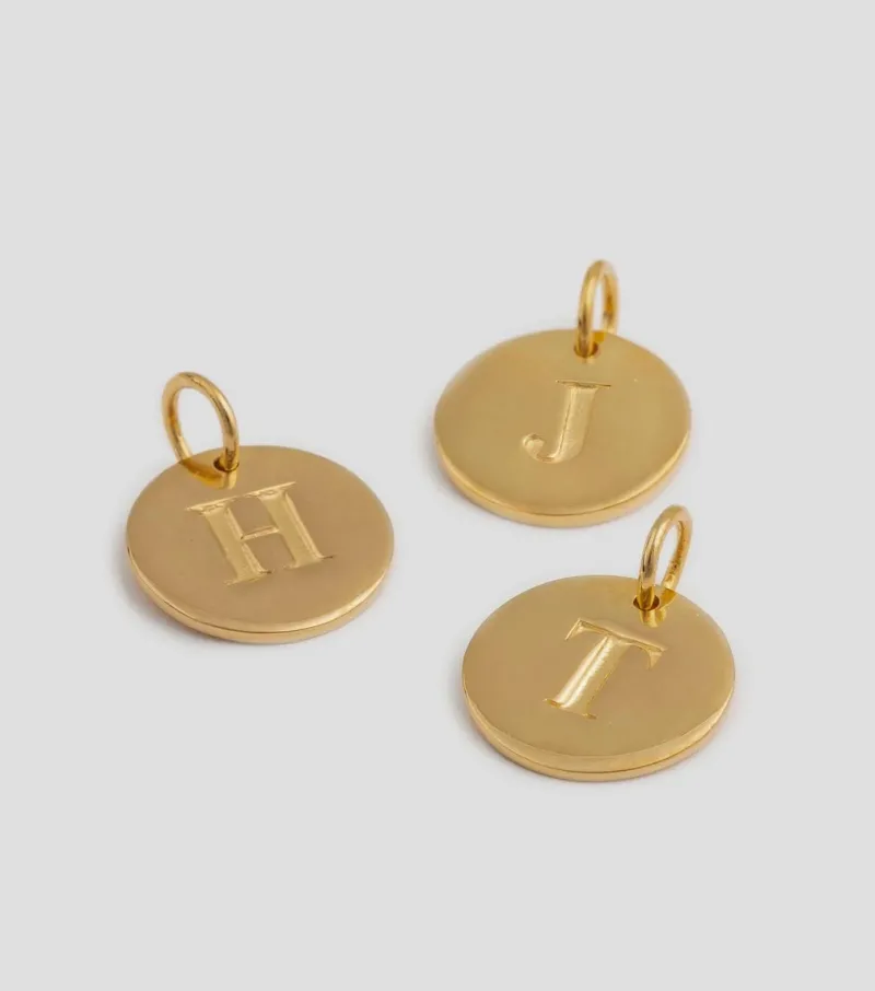 Syster P Beloved Big Bokstav Hänge Guld>Berlocker New
