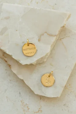 Syster P Beloved Zodie Hängsmycke Guld><noscript><img width=