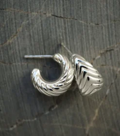 Syster P Bolded Little Sis Chevron Silver><noscript><img width=