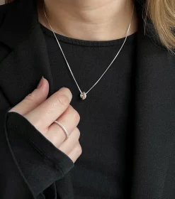 Syster P Bolded Wavy Silver><noscript><img width=