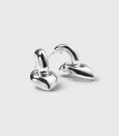 Syster P Melinda Silver><noscript><img width=