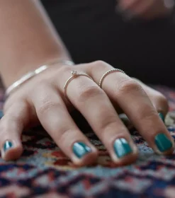 Syster P Tiny Twisted Ring Silver><noscript><img width=