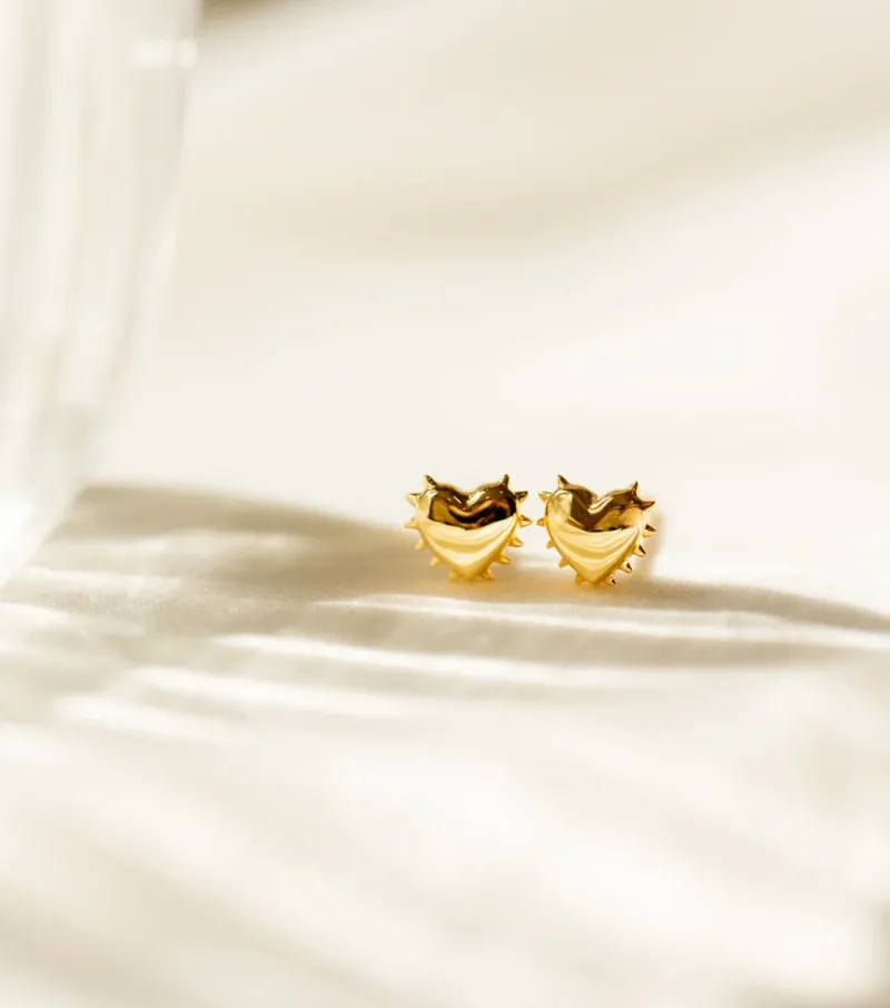 Syster P True Love Spike Hjärta Guld>Örhängen Sale