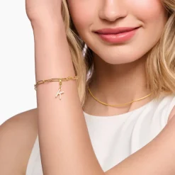 Thomas Sabo Charm-hängsmycke bokstaven K med vita stenar guldpläterad> Sale