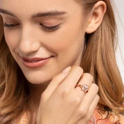 Ring Rosa Sten Med Stjärna – TR2288-417-9><noscript><img width=