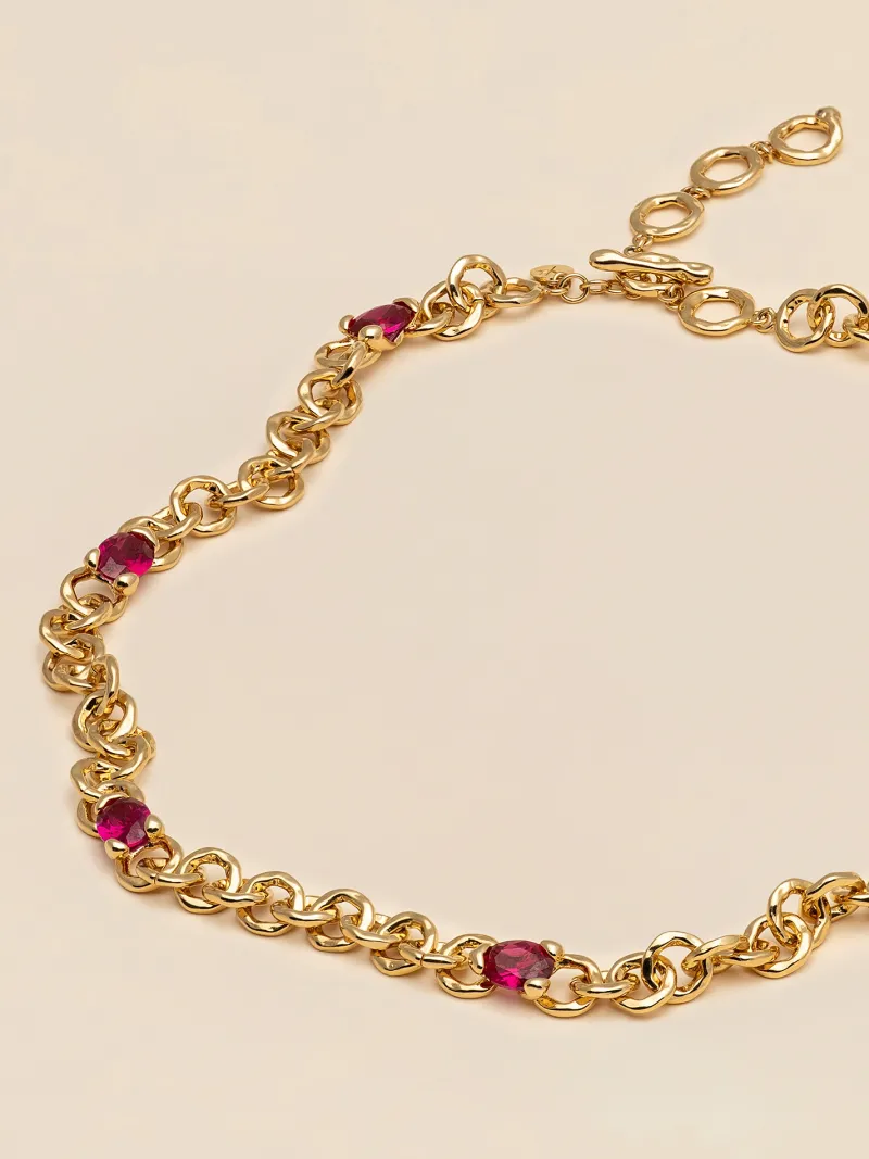 YLVA LI Embla Avantgarde Ruby – Guld>Halsband