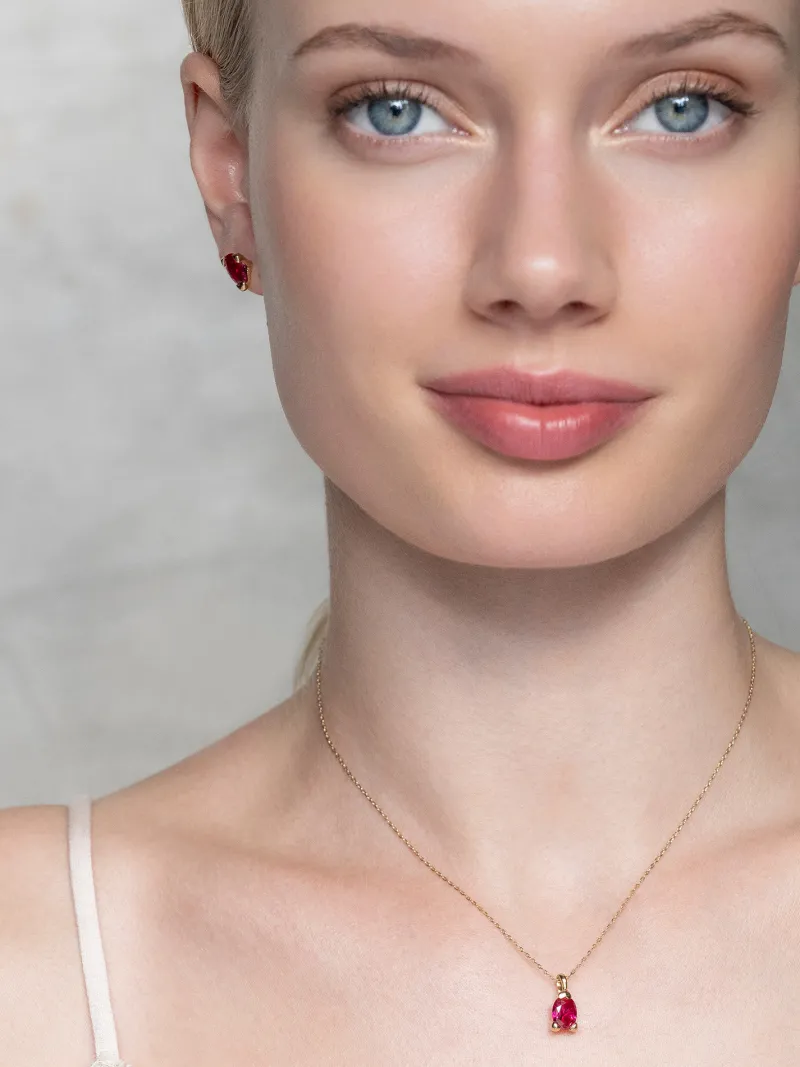 YLVA LI Embla Ruby – Guld>Halsband New